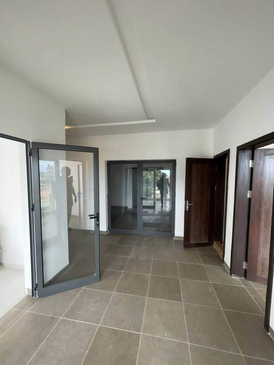 entry image